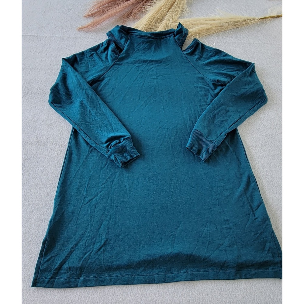 Kenneth Cole Reaction size M And L teal blue long sleeve cold shoulder shirt